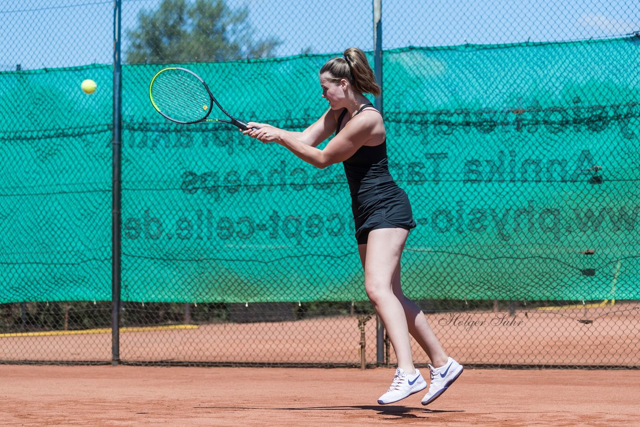 Jenny Wacker 17 - VfL Westercelle - Rahlstedter HTC : Ergebnis: 2:7